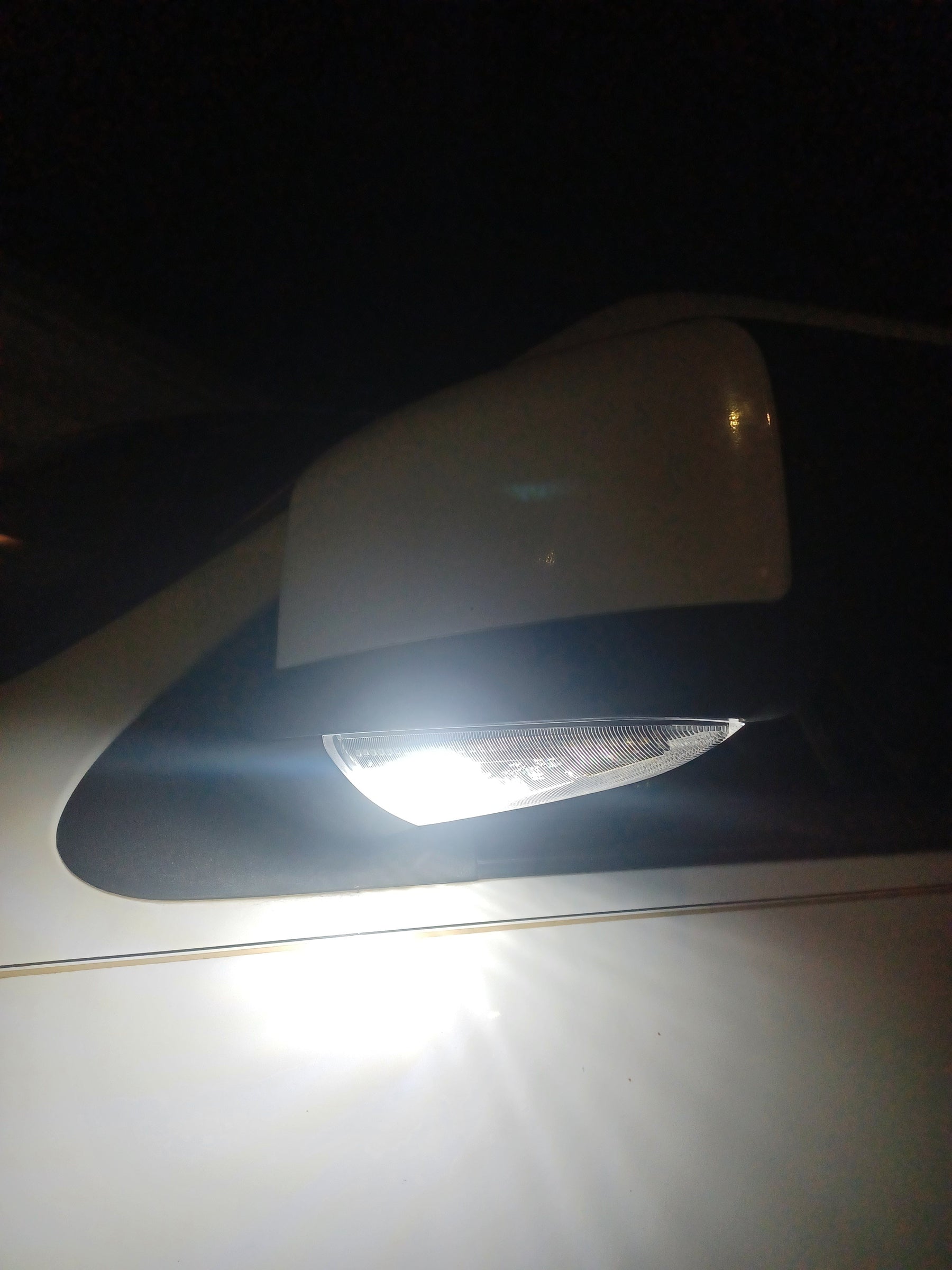 2006 Lincoln Navigator Installed Clear Sequential Blink LED Under Side Mirror Lamps