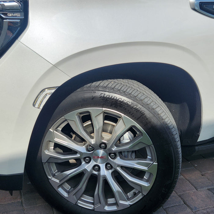 2023 GMC Yukon XL Denali Installed Clear Lens White Double-Stripe LED Side Markers