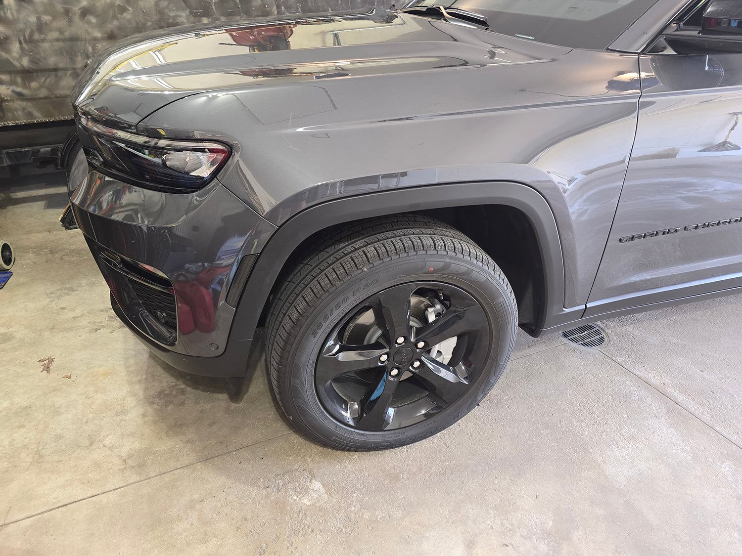 2025 Jeep Grand Cherokee Installed Smoke Lens Amber Full LED Front Bumper Side Marker Lights