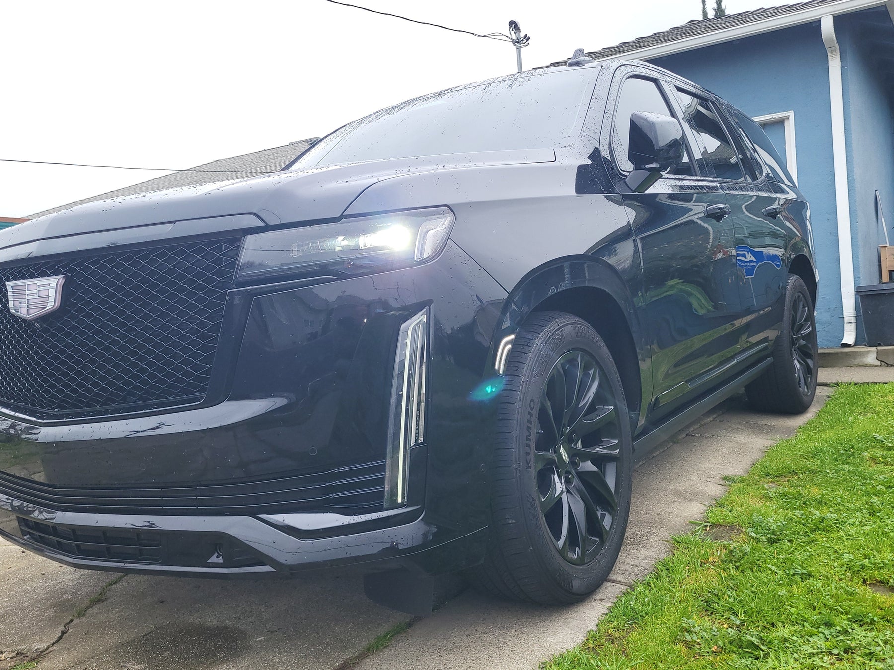 2022 Cadillac Escalade Installed Smoked Lens White Dual Strips LED Side Markers