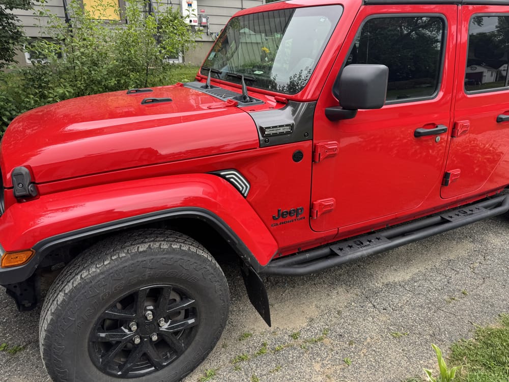2021 Jeep Gladiator sport  Installed Smoked Lens White/Amber Sequential Blink LED Fender Flare Lights