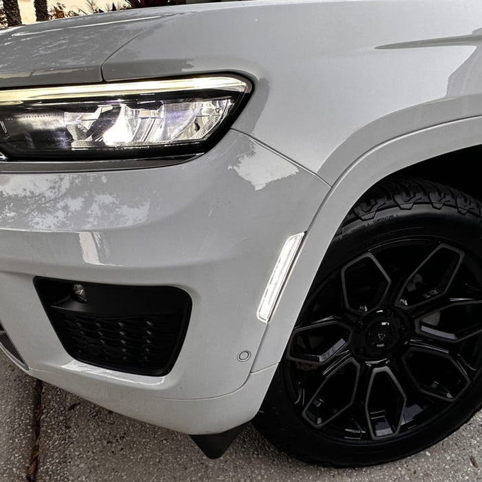 2023 Jeep Grand Cherokee Overland  Installed Clear Lens White Full LED Front Bumper Side Marker Lights