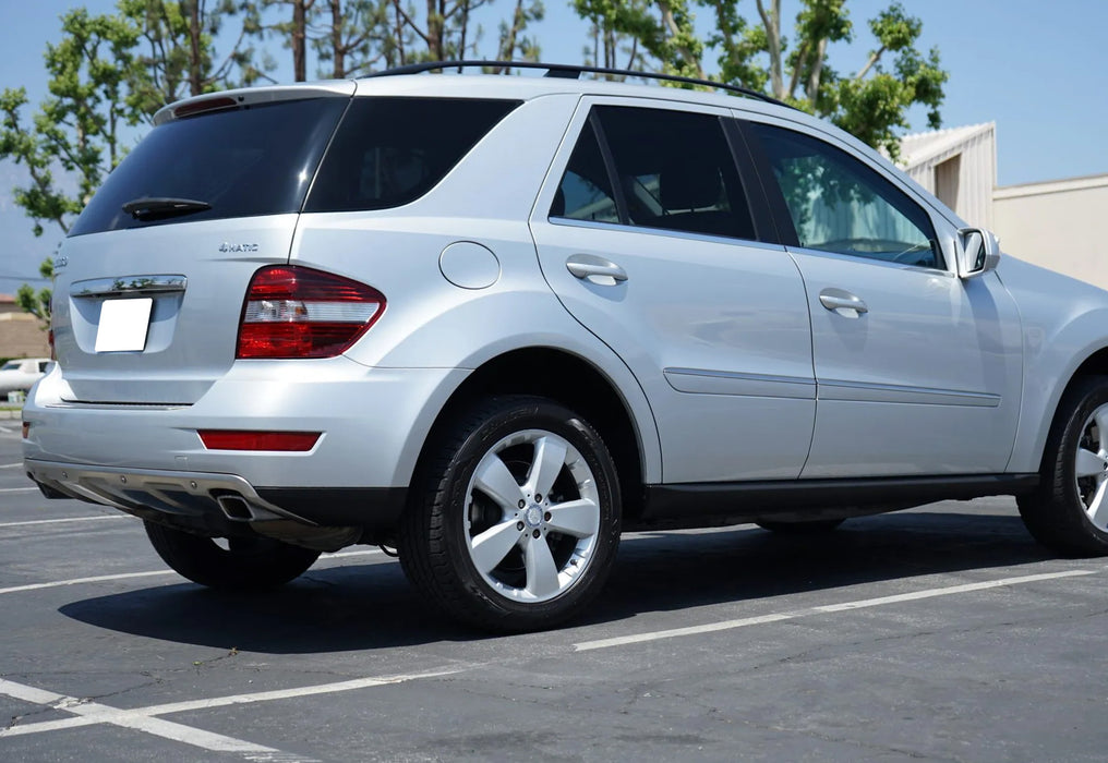 OE-Spec LH RH Red Lens Rear Bumper Reflector For Mercedes 2008-11 W164 ML-Class