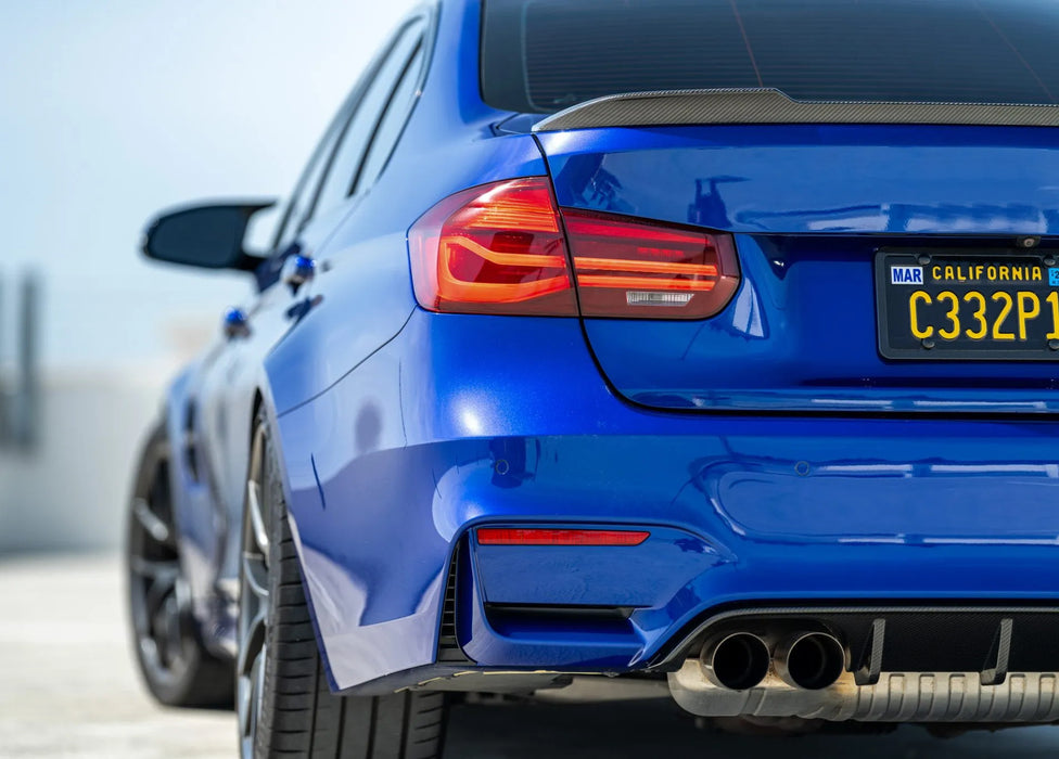 Dark Red Lens Rear Bumper Reflector Replacement Lamps For BMW F80 M3, F82/F83 M4