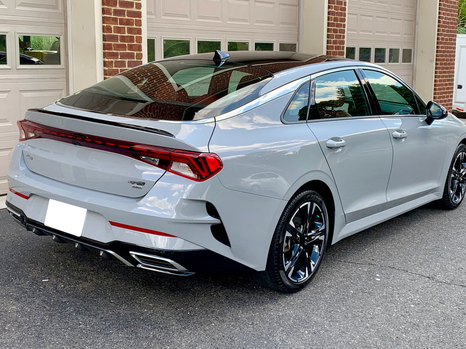 LH RH OE-Spec Red Rear Bumper Reflector Lens Replacements For Kia 2021-2024 K5