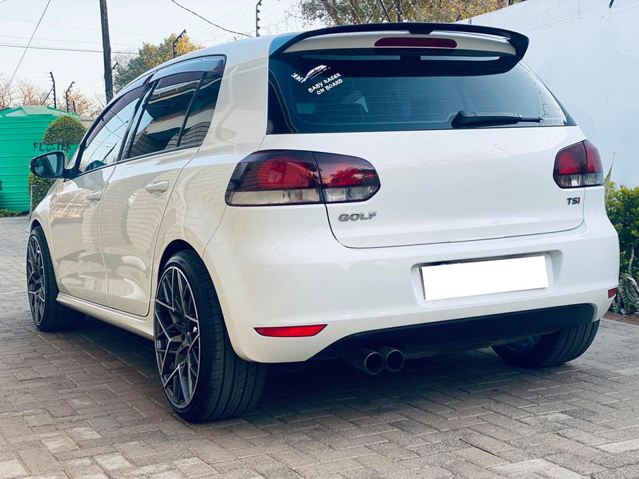 OE-Spec Rear Bumper Reflector Lens Replacements For 09-13 VW Golf VI (Not 4 GTI)