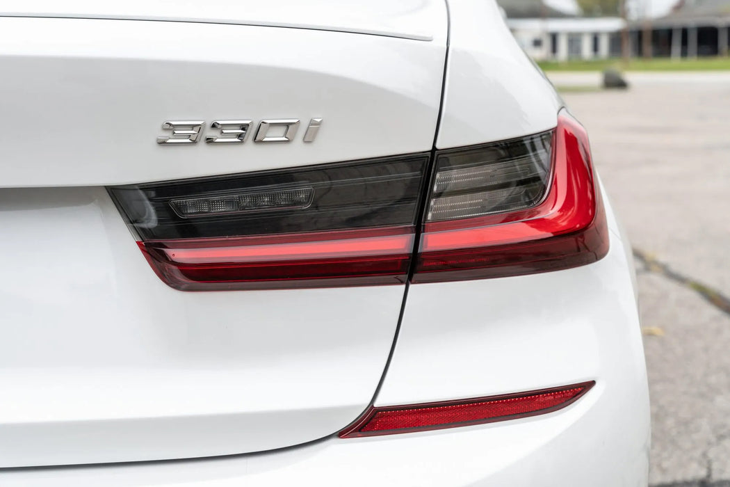 OE-Spec LH RH Red Lens Rear Bumper Reflector For BMW 19-22 G20 3 Series M-Sport