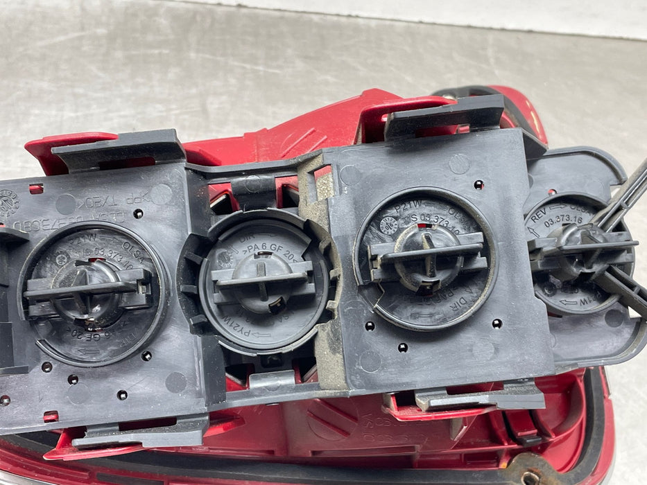 P21W Taillight Bulb Socket Retainer Cap Holder Adapters For MINI R56 R58 R59 R61