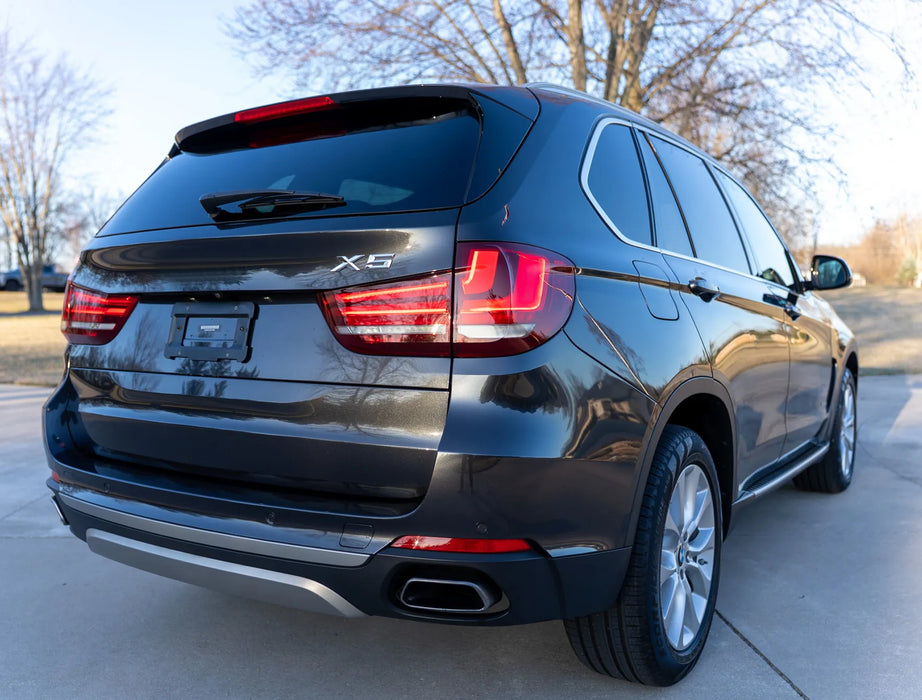 LH RH OE-Spec Rear Bumper Reflector Lenses For BMW 2014-19 F15 X5 Regular Bumper