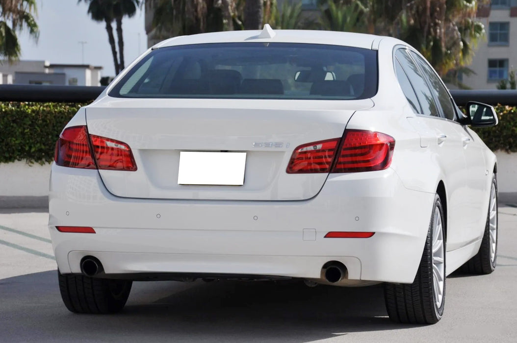 OE-Spec Red Rear Bumper Reflectors For BMW 2010-2013 F10 528i 535i 550i Standard