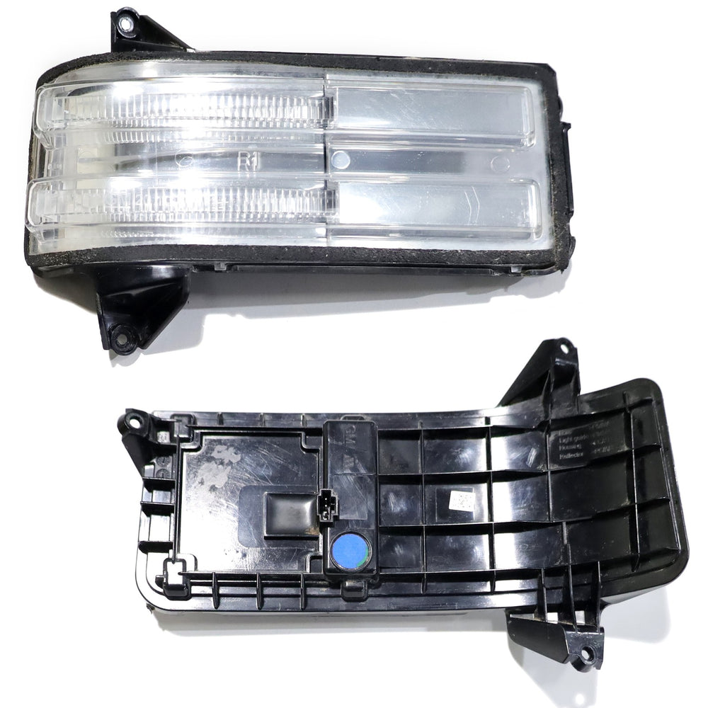 Used OEM Side Mirror Turn Signal Indicator Lights For 20-up Chevy GMC 2500 3500