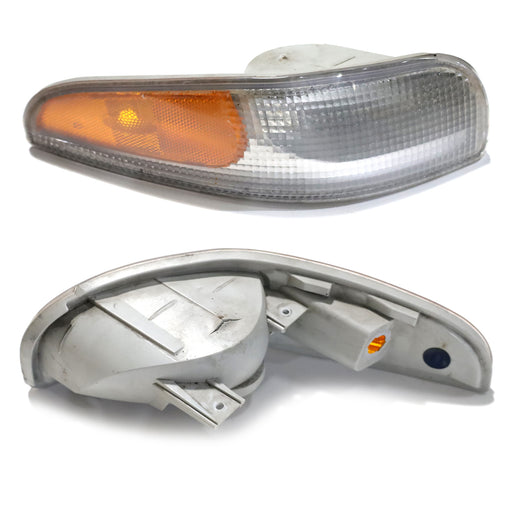 Used OEM LH & RH Front Turn Signal Lamp Housings For 97-04 Chevy Corvette C5