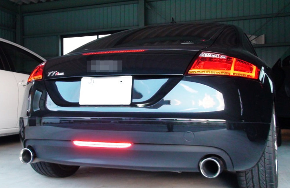 Smoked Lens 3-In-1 Rear Bumper Lower Center Rear Fog Light Bar For Audi TT TTRS