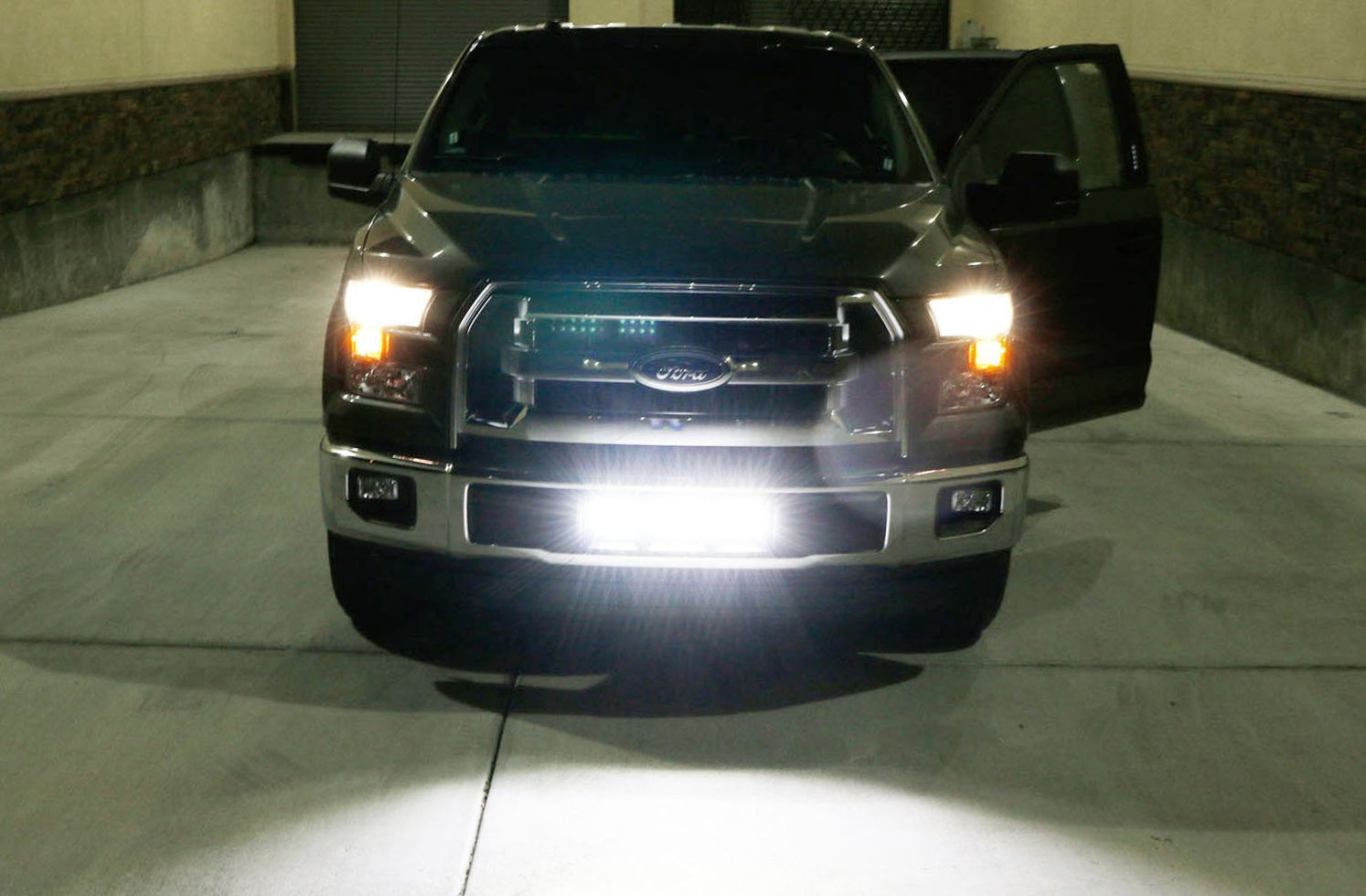 Complete Lower Bumper Grill Mount LED Light Bar System For 20152020 F