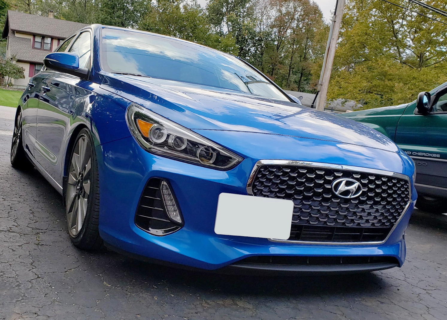 1719 Hyundai Elantra Tow Hook License Plate Mounting Bracket —