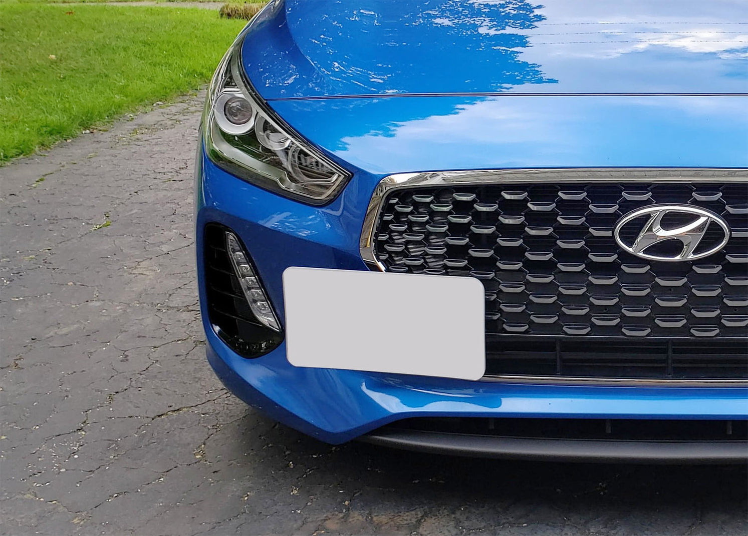 1719 Hyundai Elantra Tow Hook License Plate Mounting Bracket —